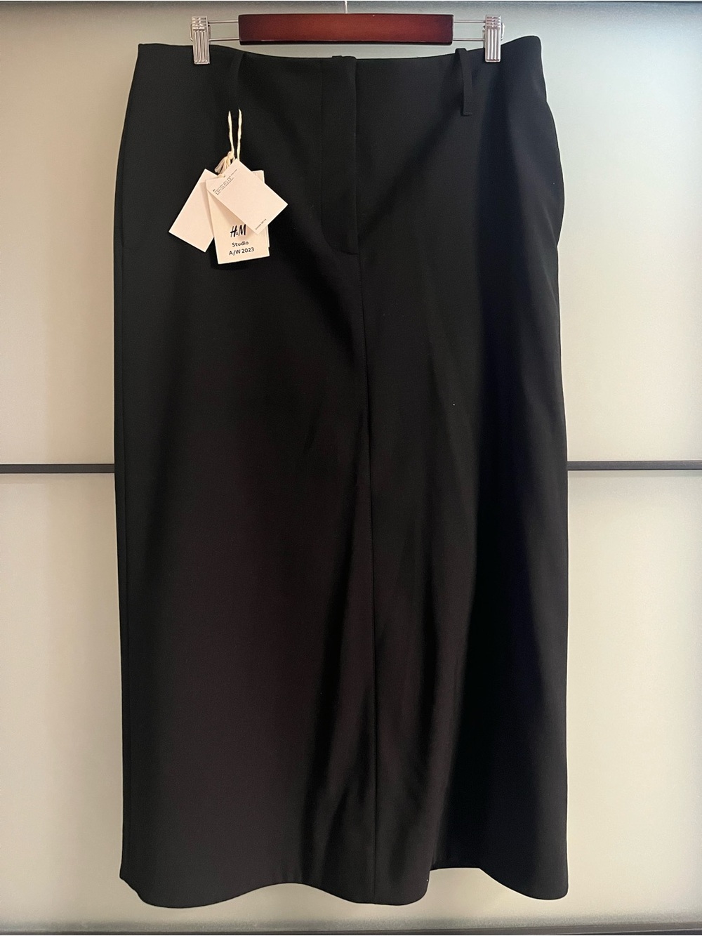🆕🖤🖤H&M Ricciarini Studio Black Pencil Skirt